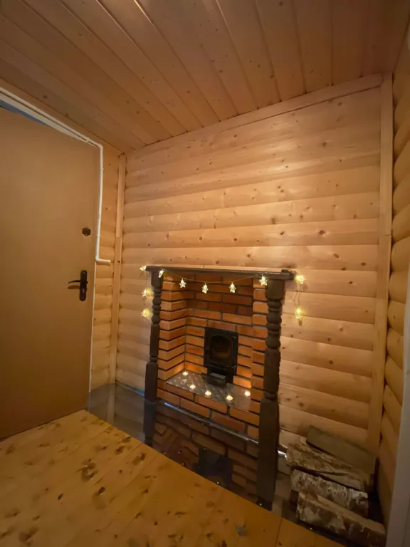 Домик в лесу с баней