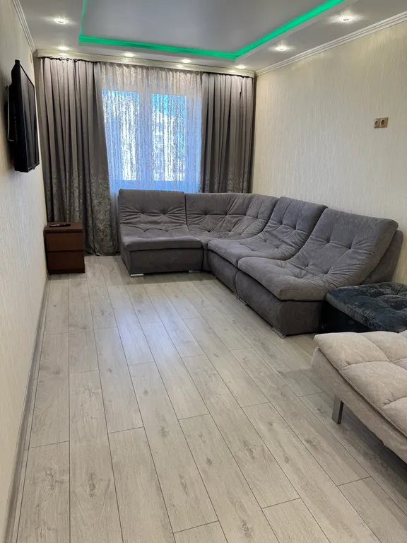 Омск Кировский у ТЦ Мега