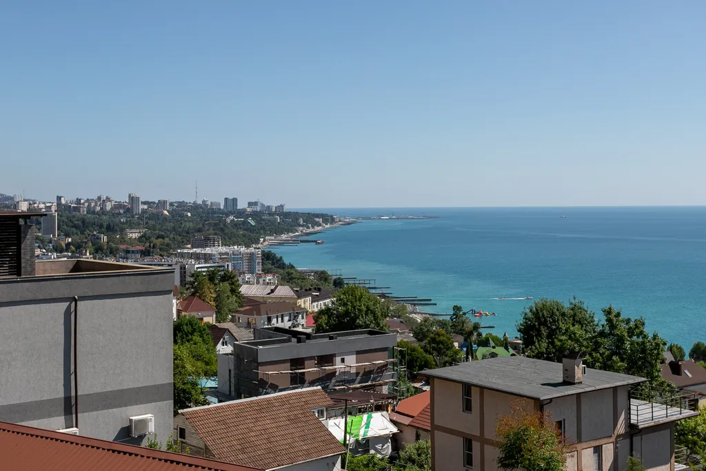 Дом с бассейном с видом на море