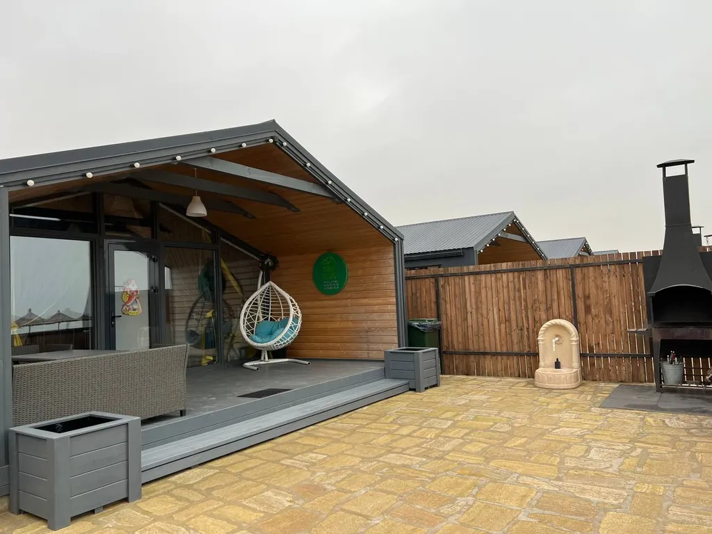 Дом у моря на первой береговой линии