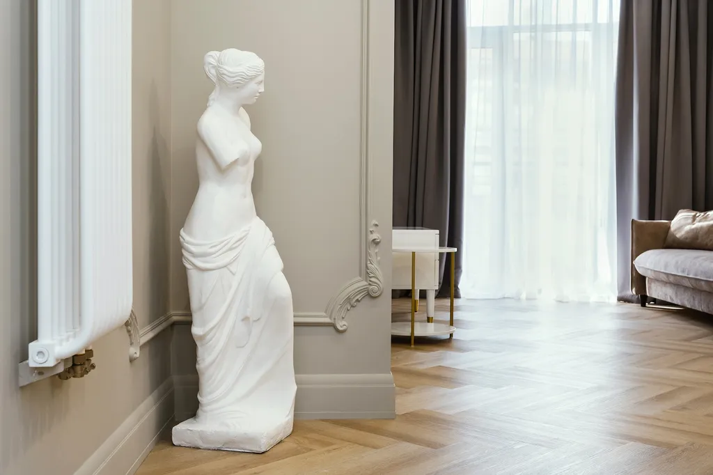 Стильные Апартаменты в центре Ялты «Yalta Plaza Holidays» 100м до Моря