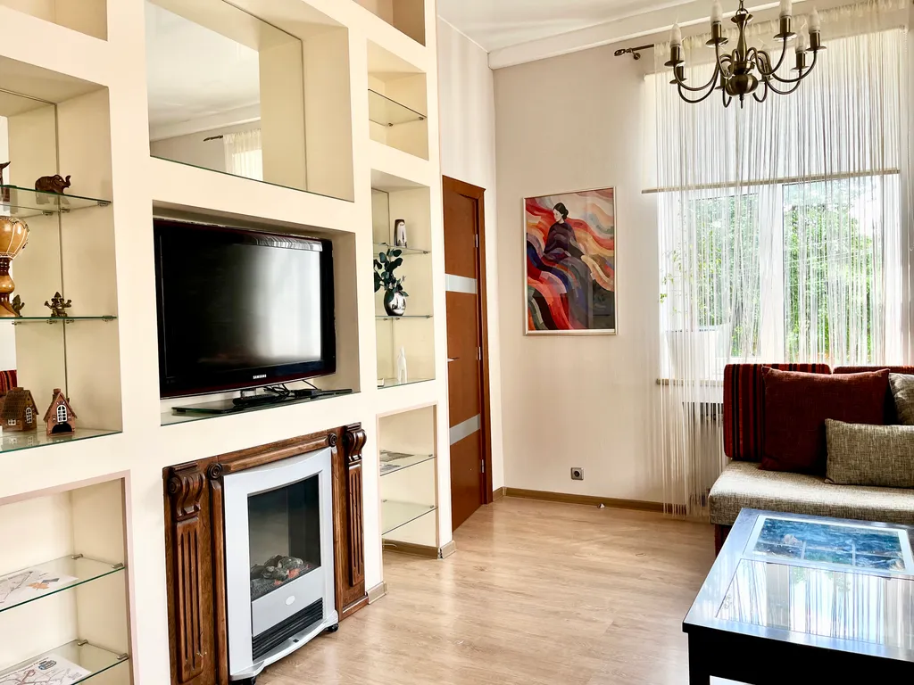 Двухкомнатная квартира в центре с закрытой парковкой