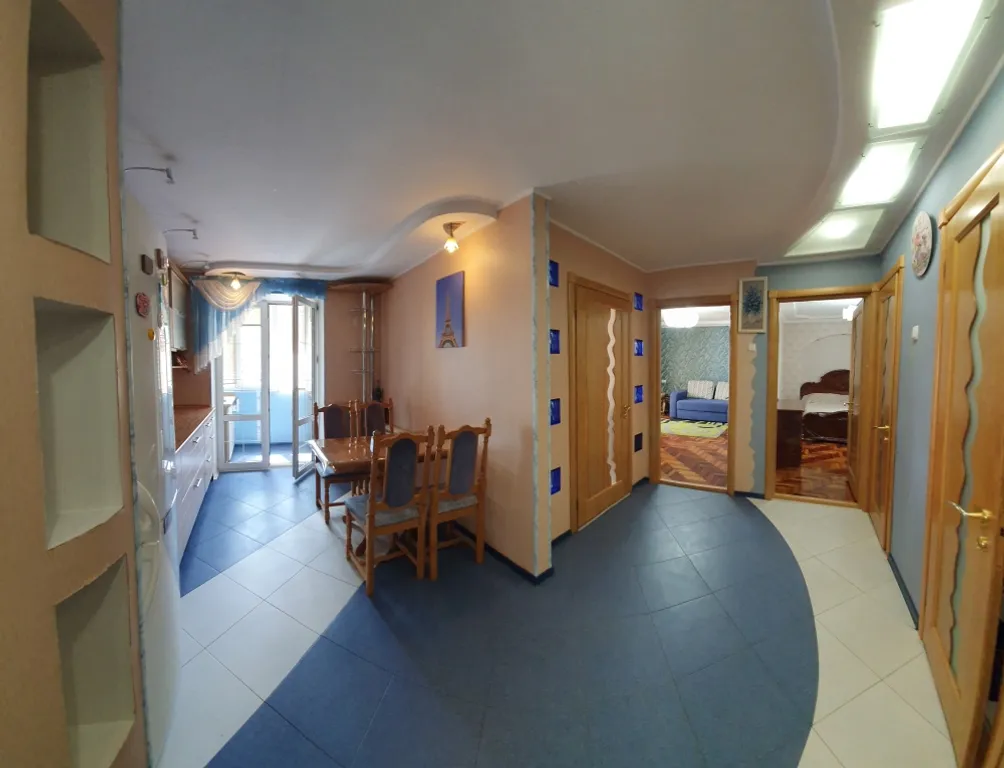 3-комнатная квартира в 5 минутах от пляжа в центре — аренда посуточно в Гурзуф