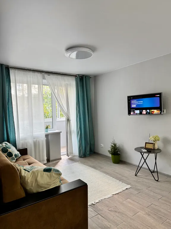 Шикарные апартаменты в центре Grey & Green