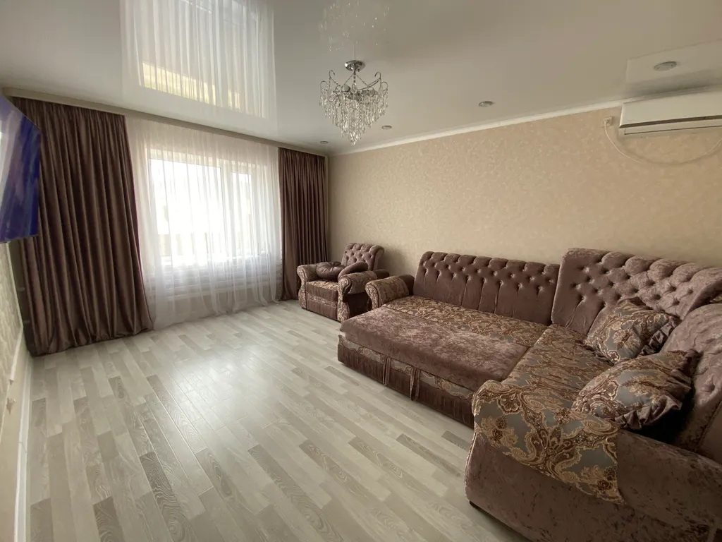 Коттедж Часть дома со своей кухней и отдельным входом под ключ — Судак