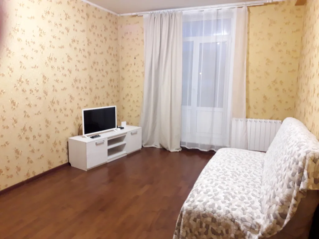 Большая двухкомнатная квартира — аренда посуточно в Тула