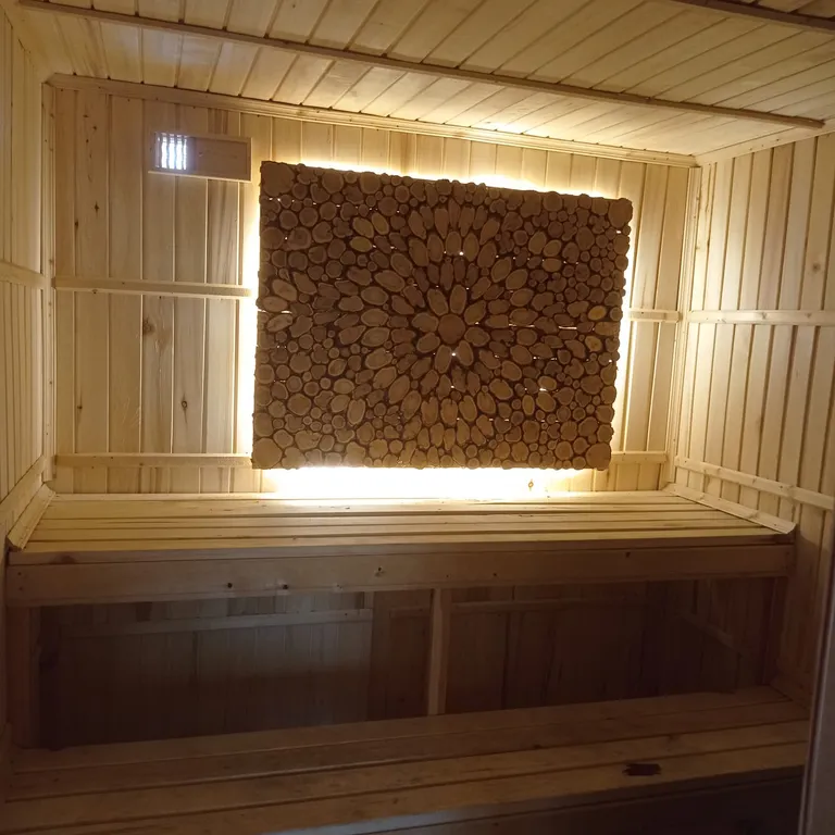 Просторный дом с баней и игровой зоной для детей