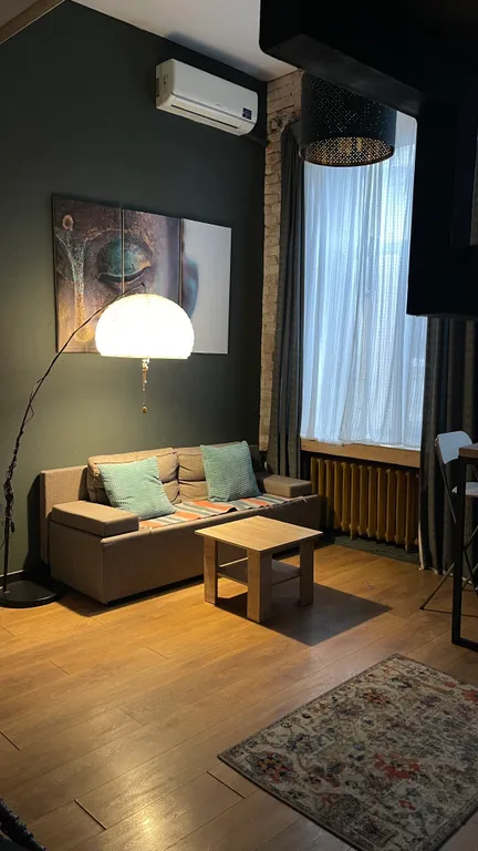 Buddha Room - двухуровневые апартаменты с качелями