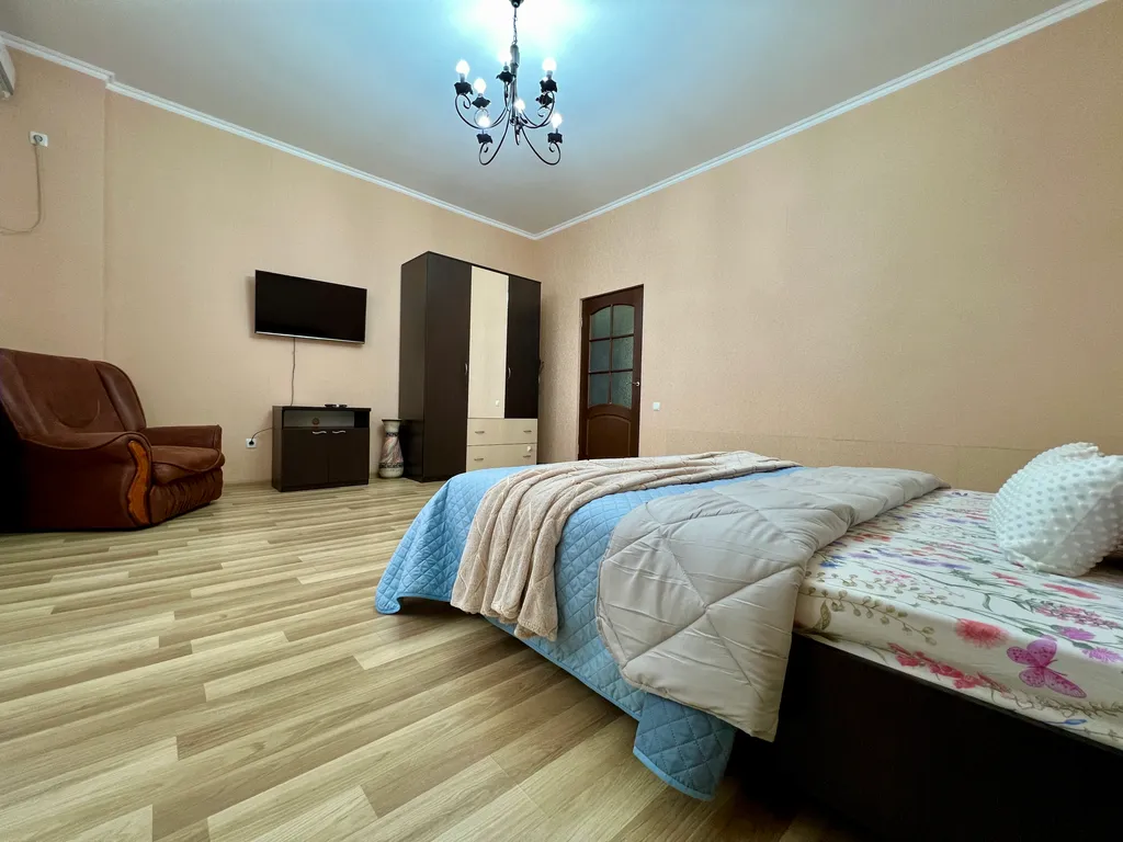 Рядом пляж парк Победы Херсонес не берем оплату за уборку