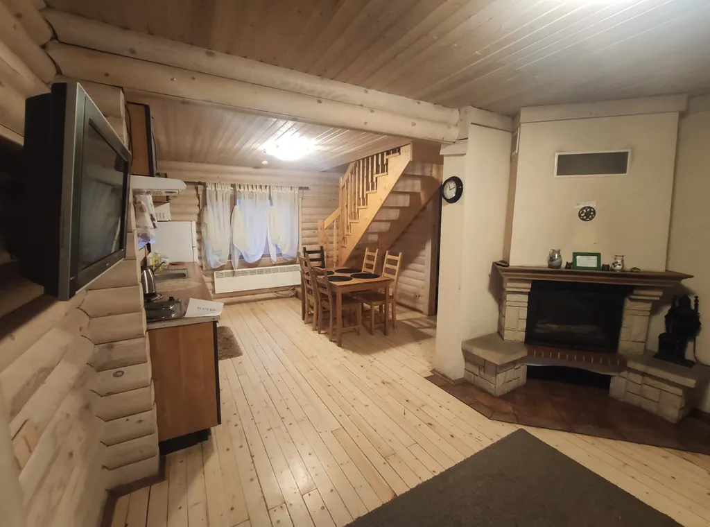 Уютный коттедж в сосновом лесу на берегу Суходольского озера