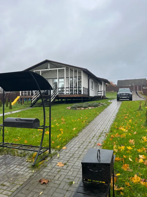 Комфортабельный дом на берегу озера Нарочь