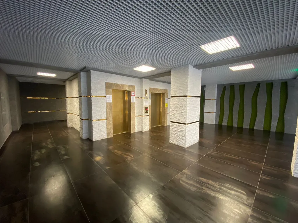 Студия с террасой, отдельной кухней и ванной