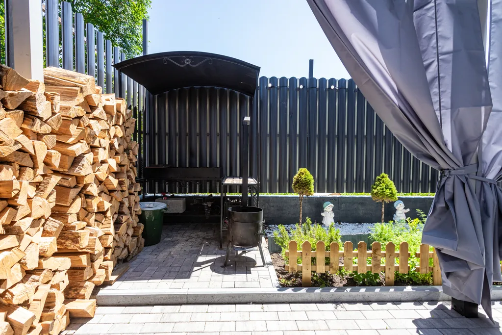 Дом для отдыха с бассейном и банным комплексом