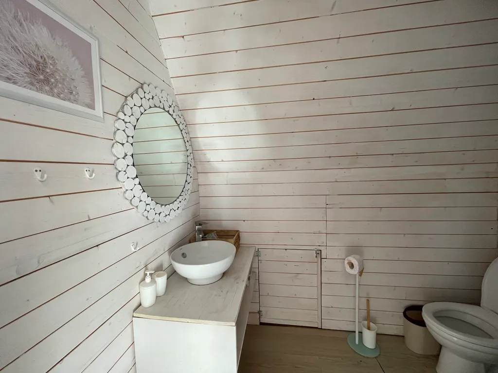 Уютный A-frame дом в лесу, баня, мангал