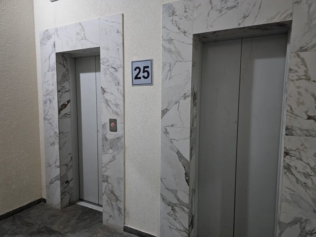 Аппартаменты Люкс  на 25 этаже в центре города