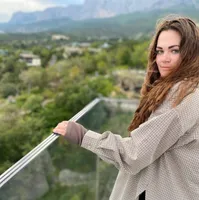 Яна Романова