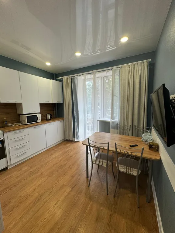 Новая Квартира в ЖК, рядом Питьевая Галерея, Санаторий, Столовая