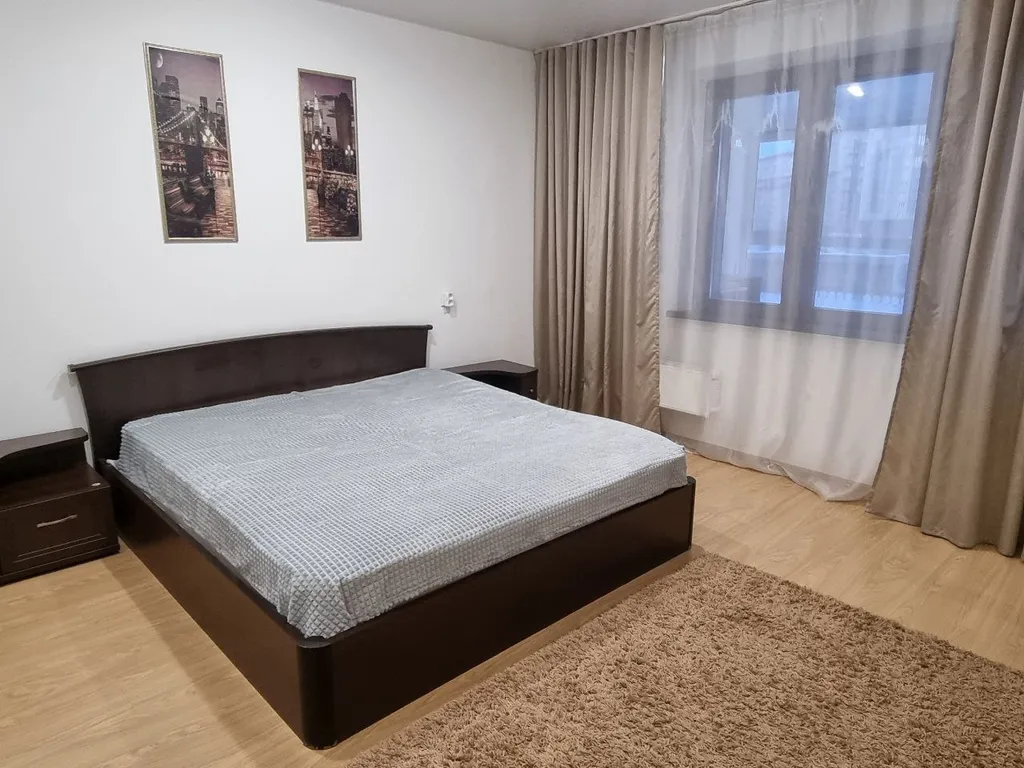 Современная 4-комн. в 10 мин пешком до МВДЦ Сибирь