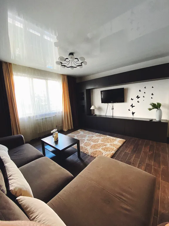 Квартира Квартира напротив ТЦ Планета — Красноярск