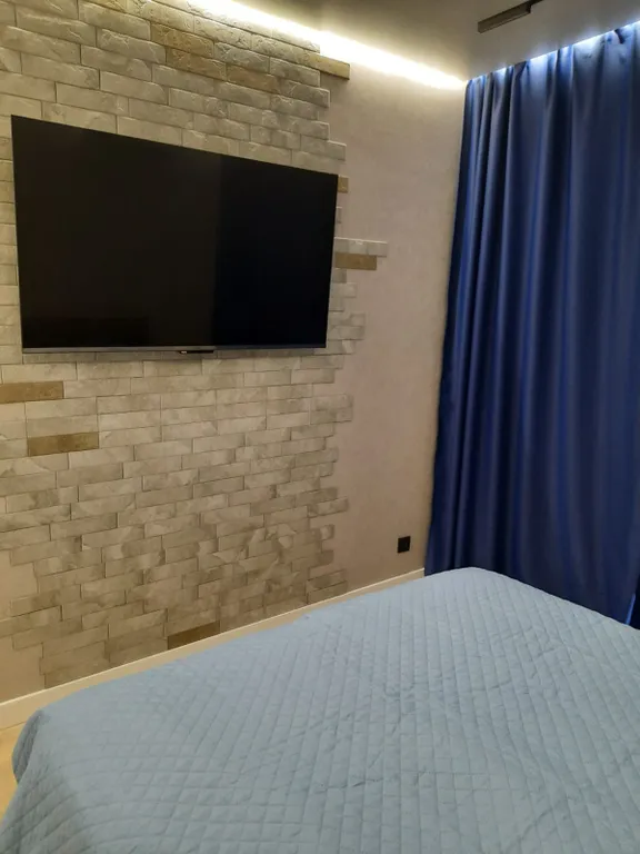 Квартира с балконом и отдельной спальней