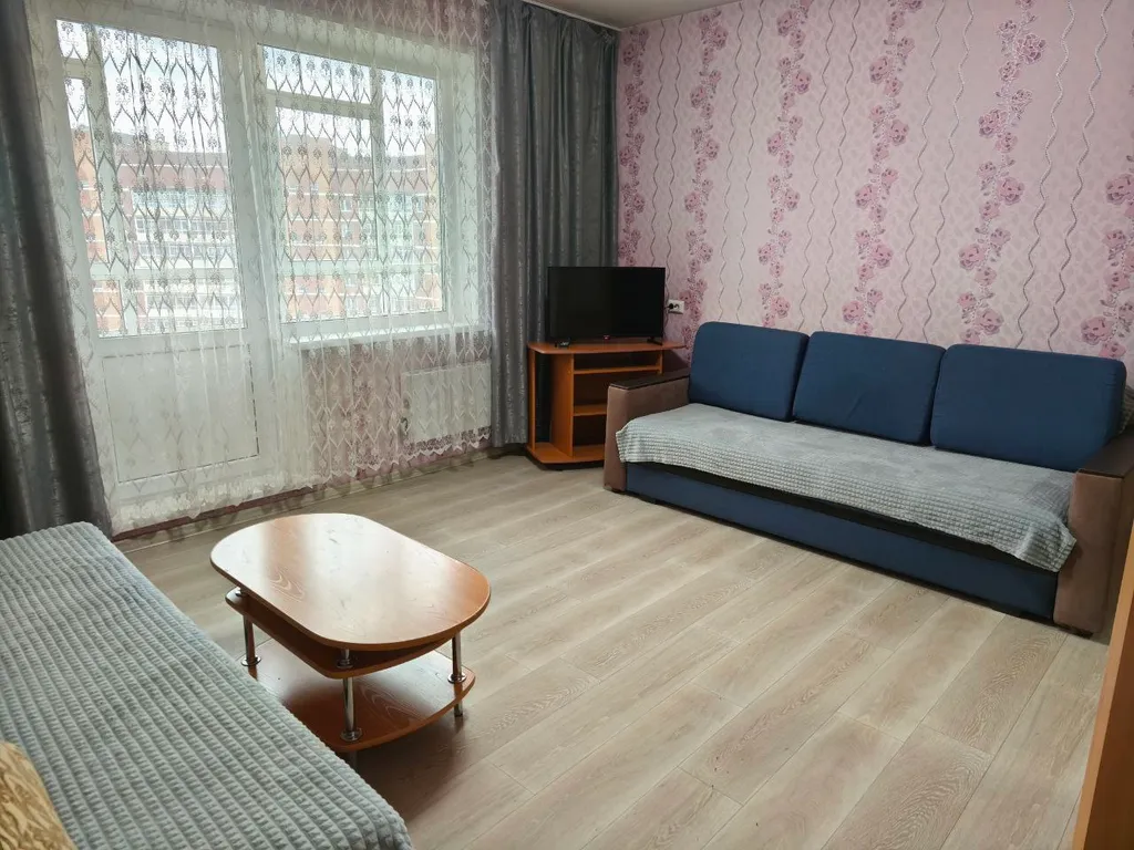 Квартира Квартира 2-комн. неподалеку от ТРЦ Планета, ЖК Иннокентьевский — Красноярск