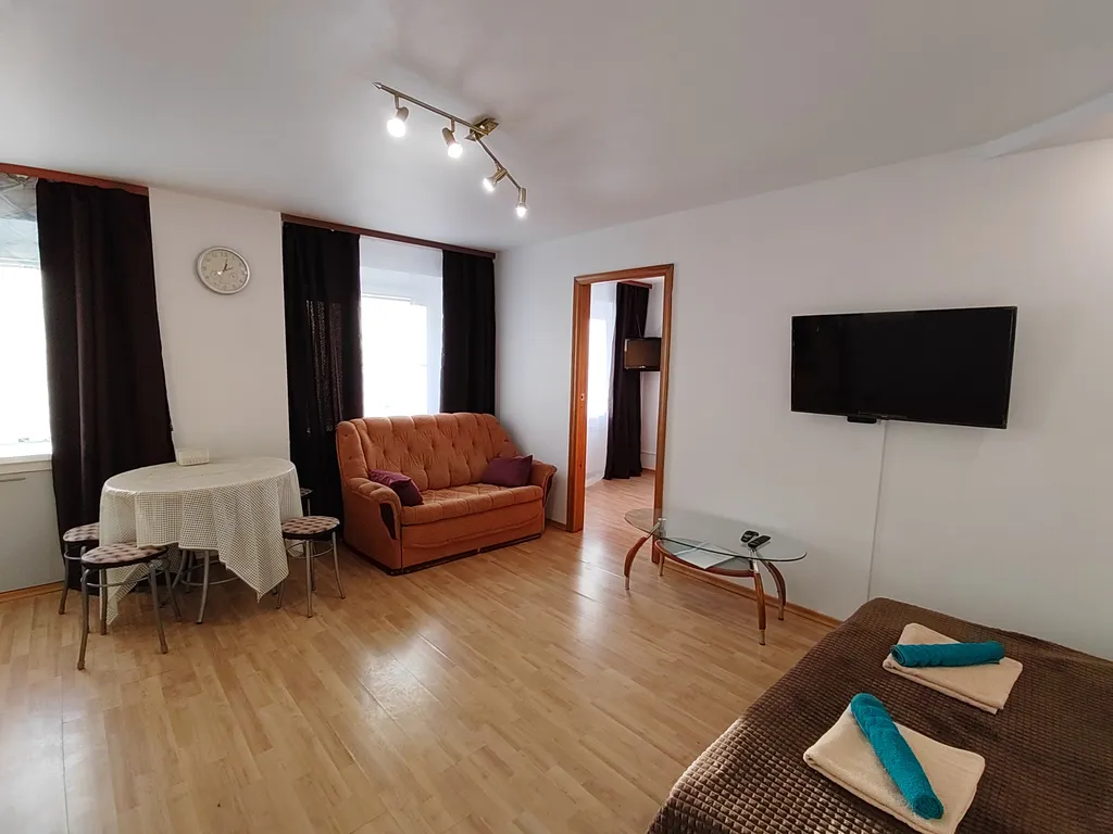 Просторная студийного плана двушка на Пяти Углах