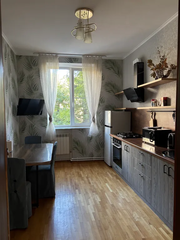 Уютная двухкомнатная квартира возле парка