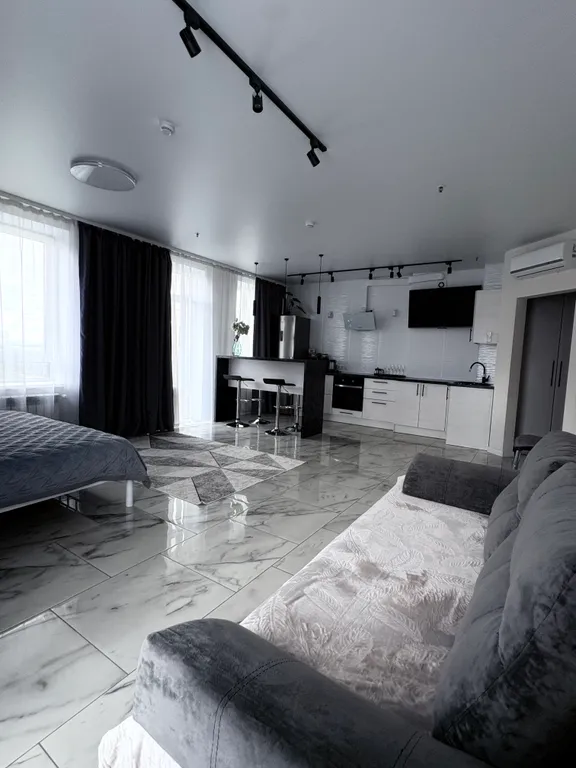 Просторные апартаменты на набережной