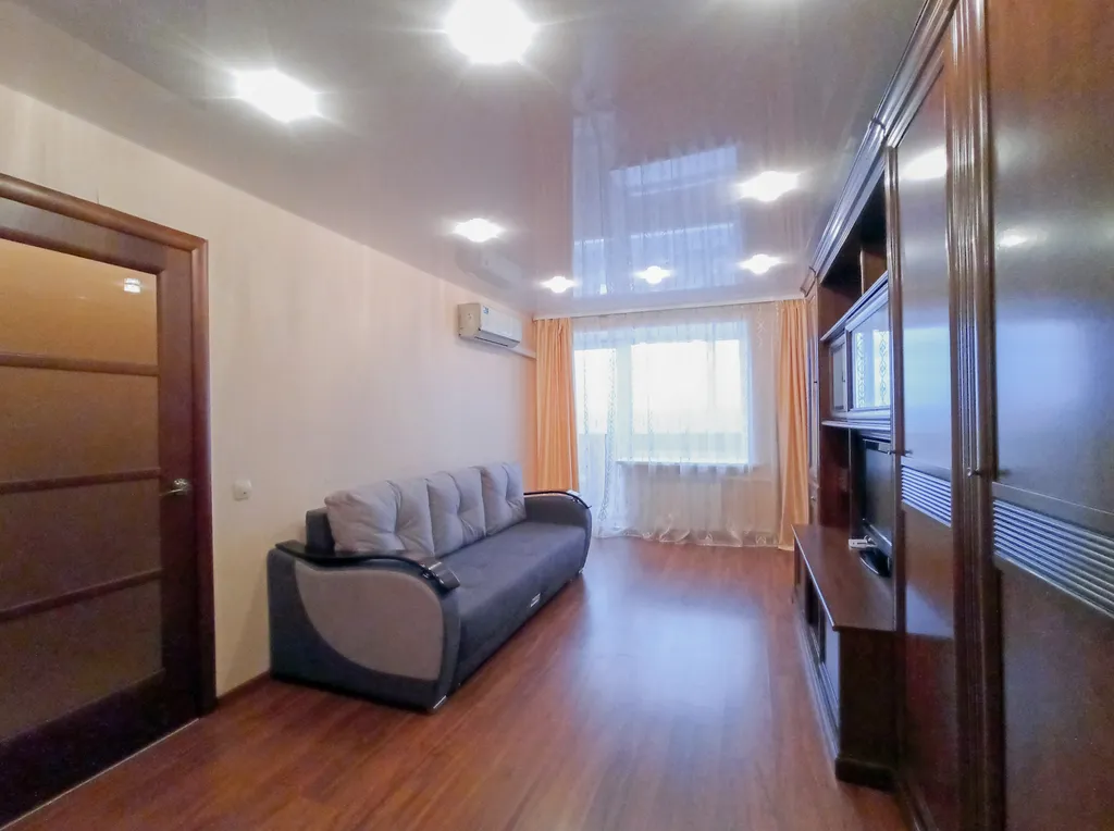 Тихая квартира в центре города с шикарным видом на городские пейзажи!