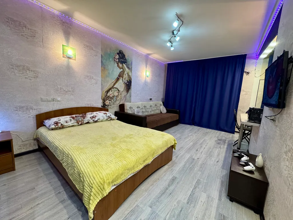 Квартира Студия с дизайнерским оформлением — аренда посуточно в Самара