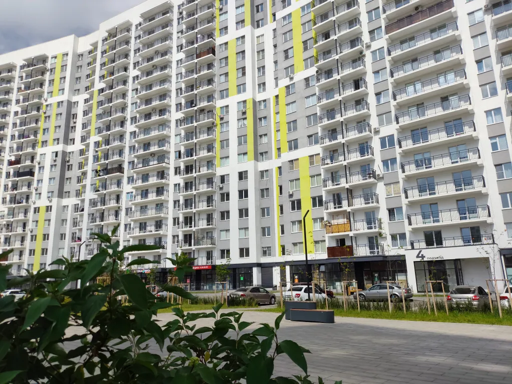 1-комнатная квартира с обзорным видом на город и лес