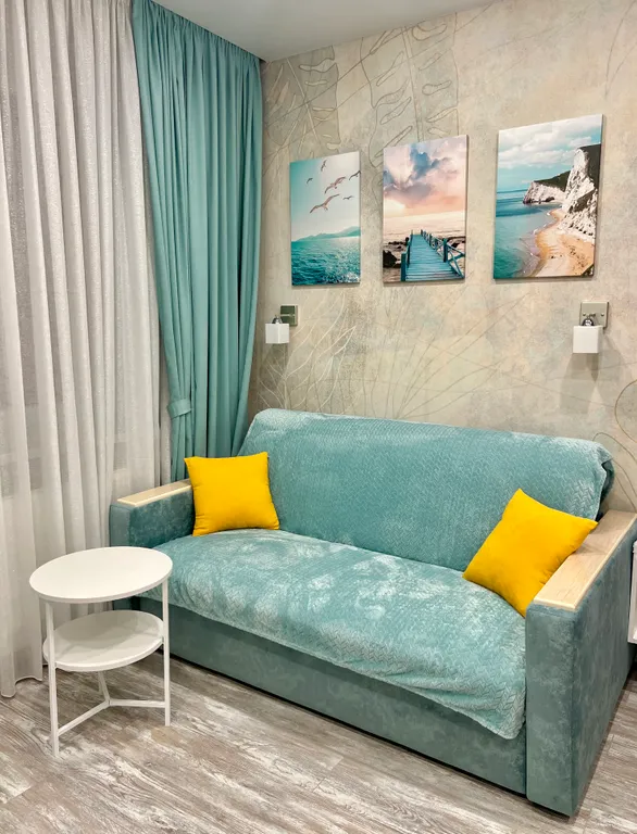 Бирюзовая квартира