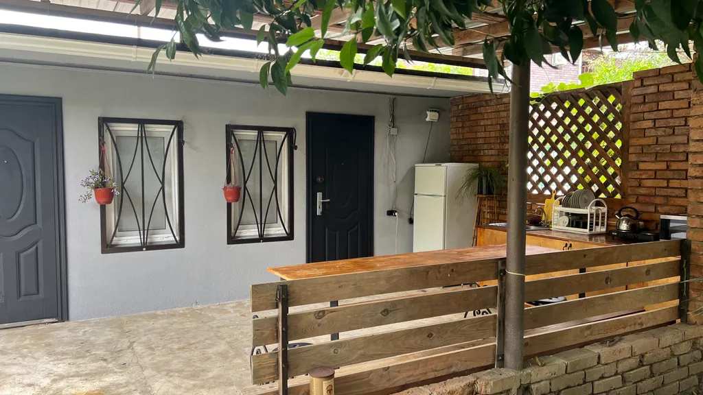 Квартира Частный сектор у Феликса — аренда посуточно в Сухум