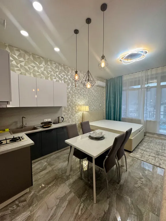 Просторная студия напротив Горки города