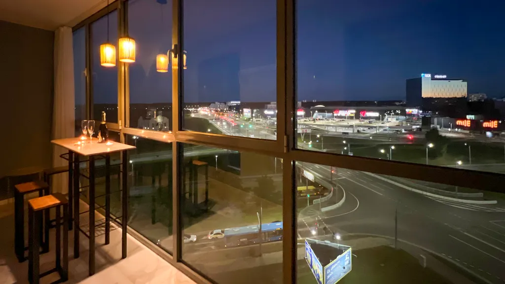 Уютная студия с большой панорамной лоджией