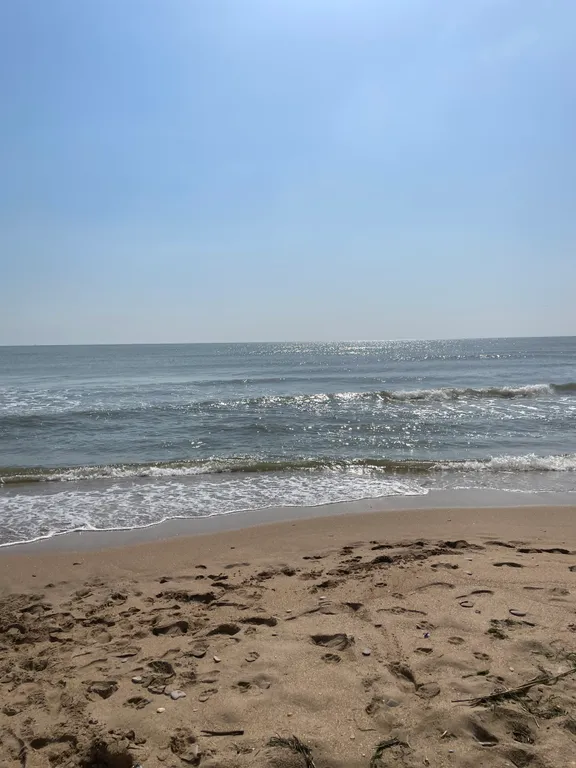 Деревянный дом у моря