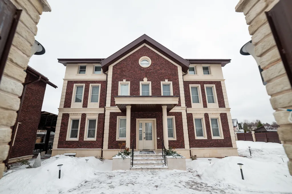 Коттедж 8-комнатный Дом — Голиково