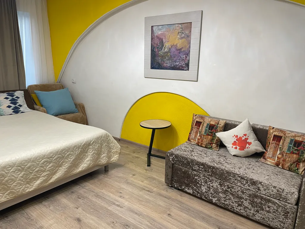 Комфортная квартира близ питьевой галереи