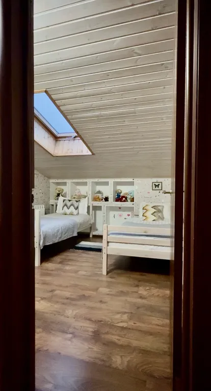 Двухуровневая мансарда с видом на Замок