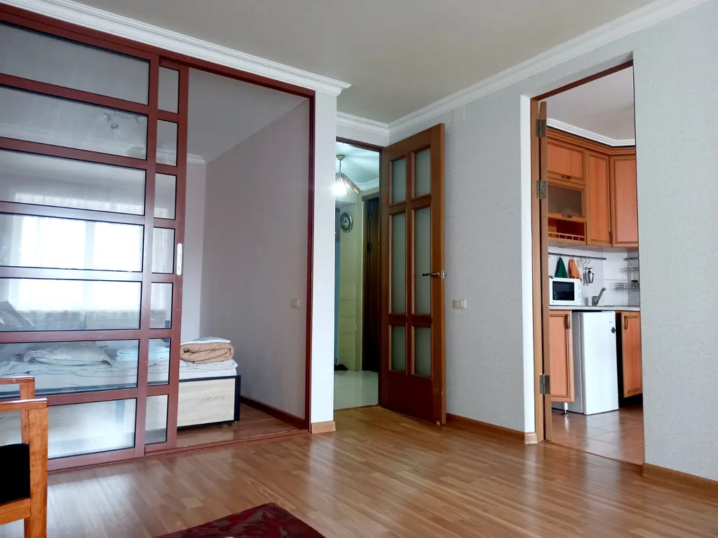 Чистая квартира в тихом районе, рядом с рынком Викалина