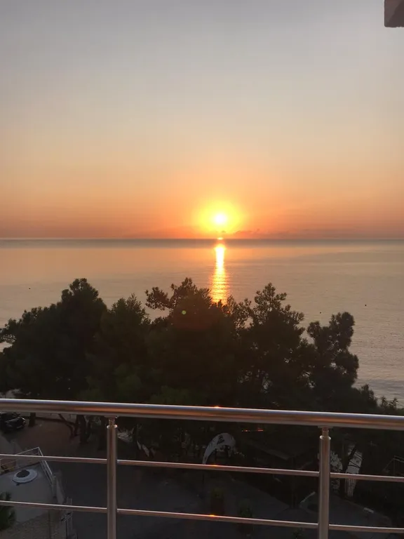 Двухкомнатные апартаменты 50 м от моря