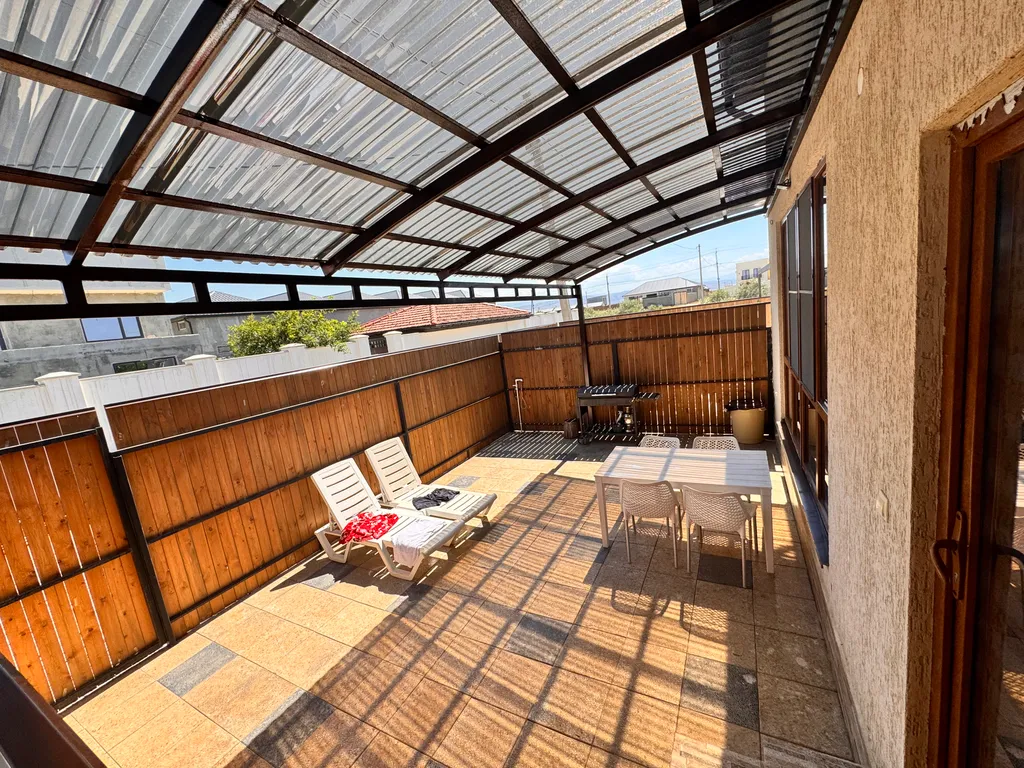 Домик у моря