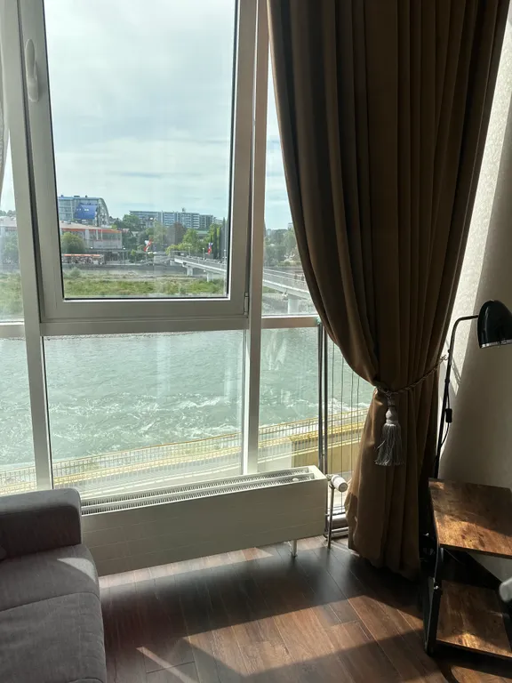 Квартира Квартира Aпaртаменты в caмом цeнтpе Aдлера нa нaбeрежнoй — Сириус