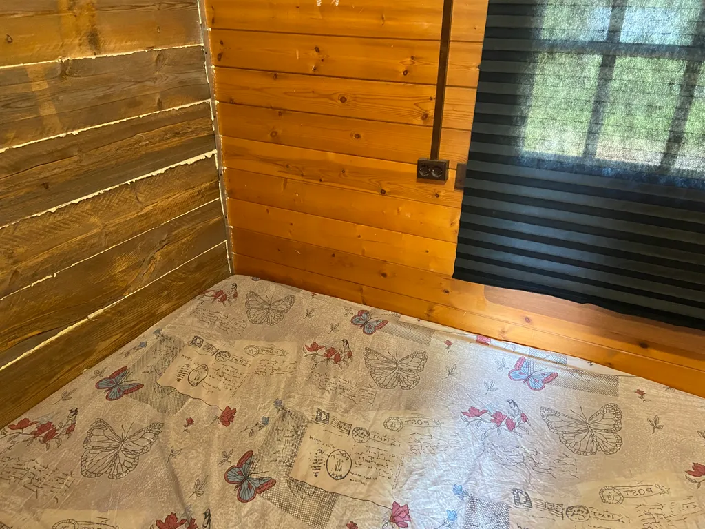 Дом на участке 3 сотки, огорожен, все удобства