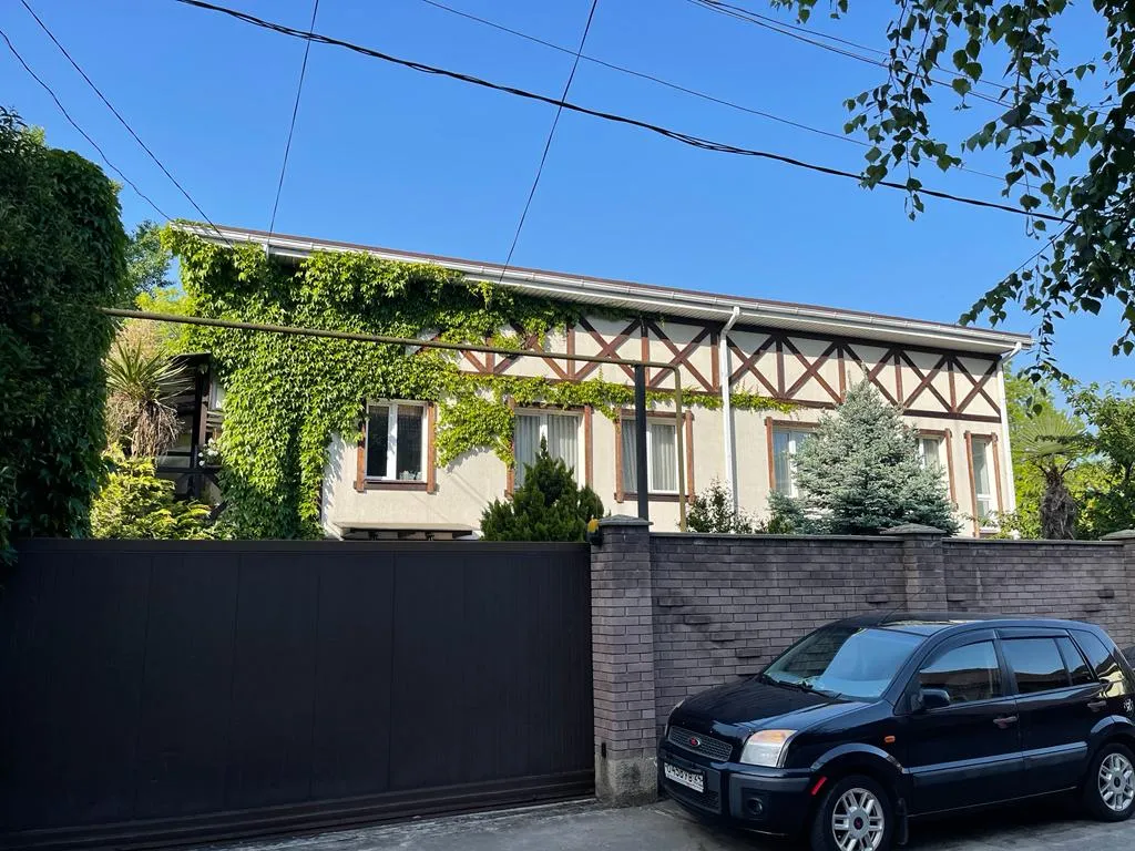 Коттедж Часть дома в центре Адлера с отдельным входом под ключ — Адлер