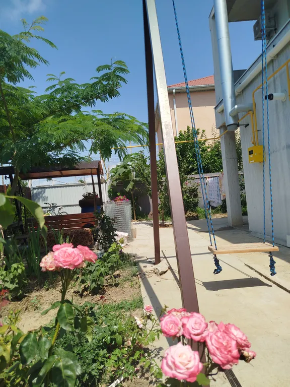 Дом с бассейном