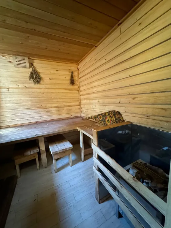 Дом на опушке с баней и видом на лес