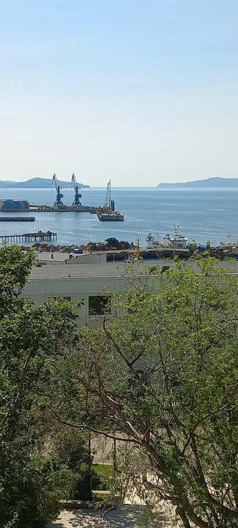 Уютная квартира с видом на море вблизи центра города