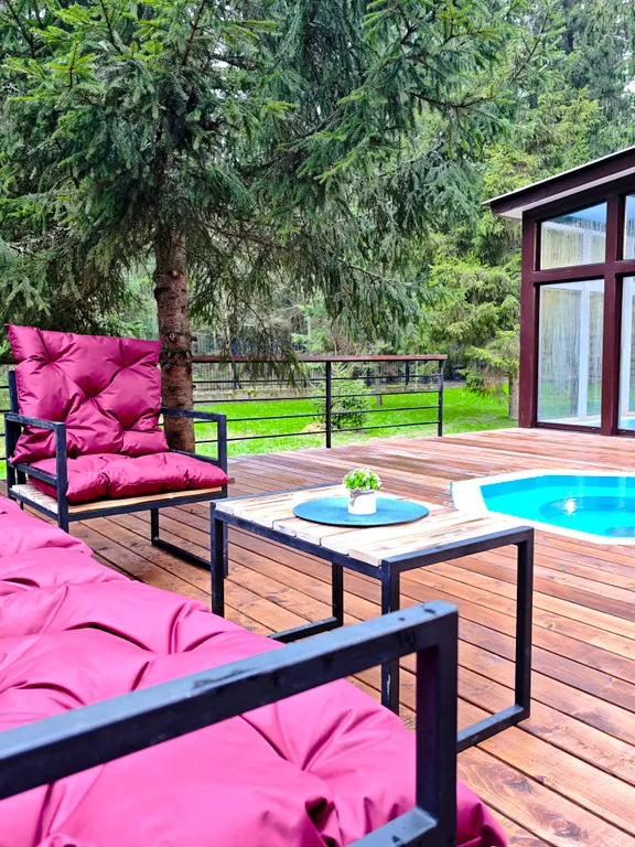 Лесной дом с тёплым бассейном, джакузи, сауной и сибирским чаном