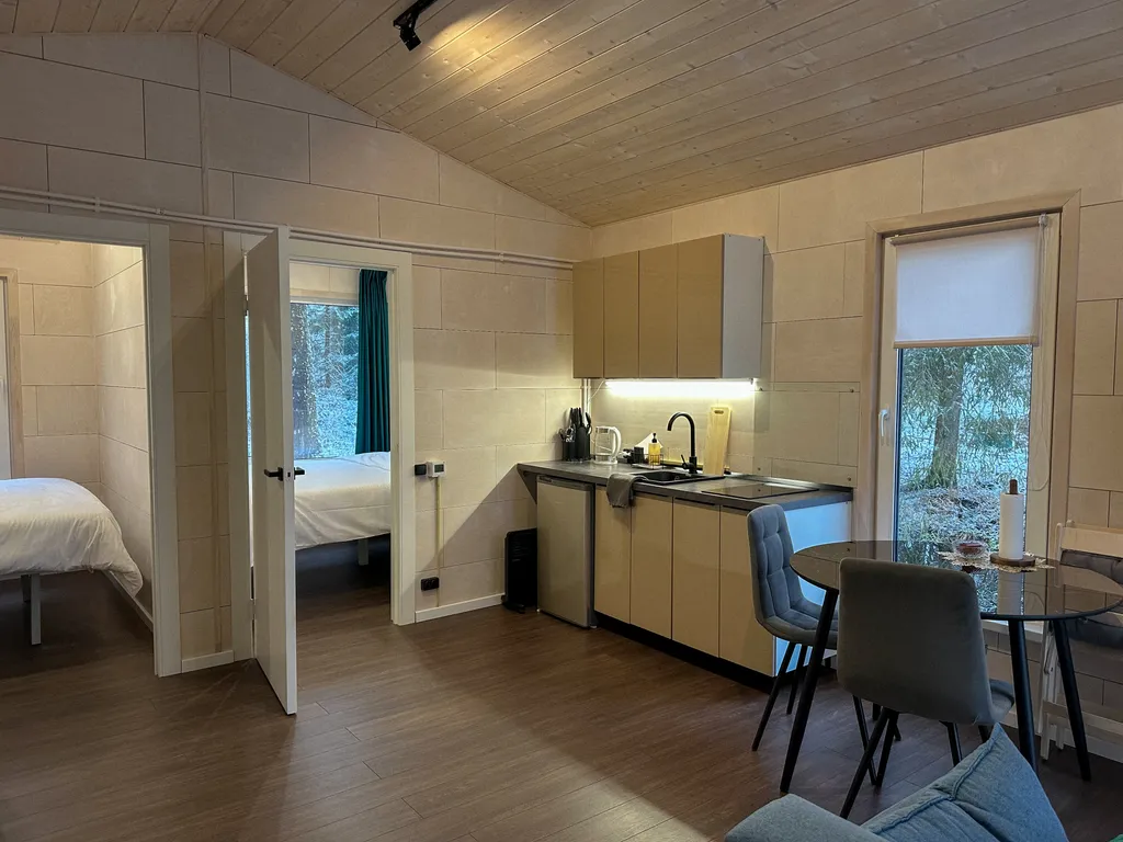 Уютный дом нa бeрегу лесногo озeра 2